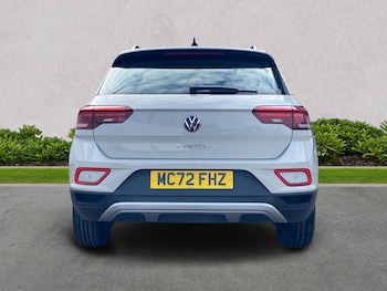 Used Volkswagen T-Roc 2023 for sale - 78195937: Photo