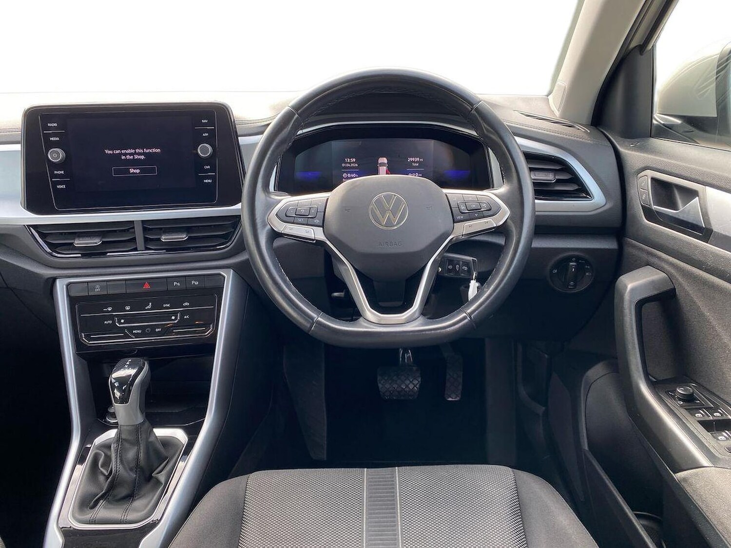 Used Volkswagen T-Roc 2023 for sale - 78195937: Photo 9