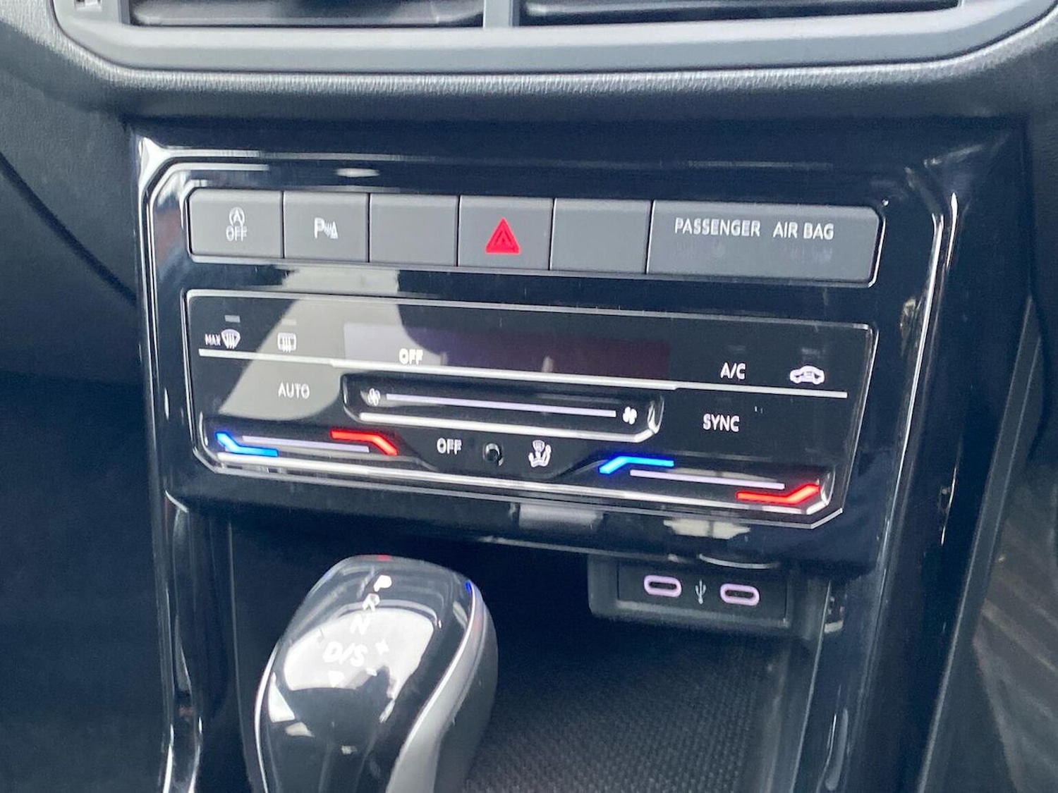 Used Volkswagen T-Cross 2022 for sale - 76450531: Photo 12