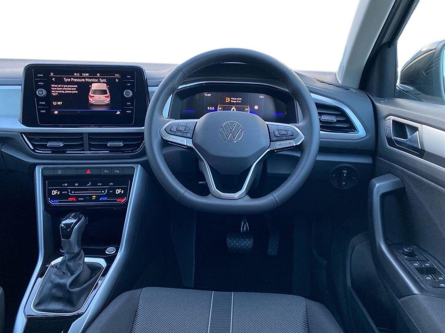 Used Volkswagen T-Roc 2025 for sale - 77488130: Photo 9