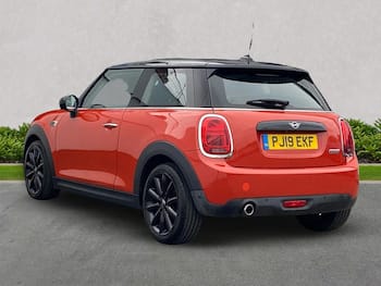 Used MINI Hatch 2019 for sale - 79476882: Photo