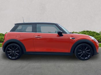 Used MINI Hatch 2019 for sale - 79476882: Photo