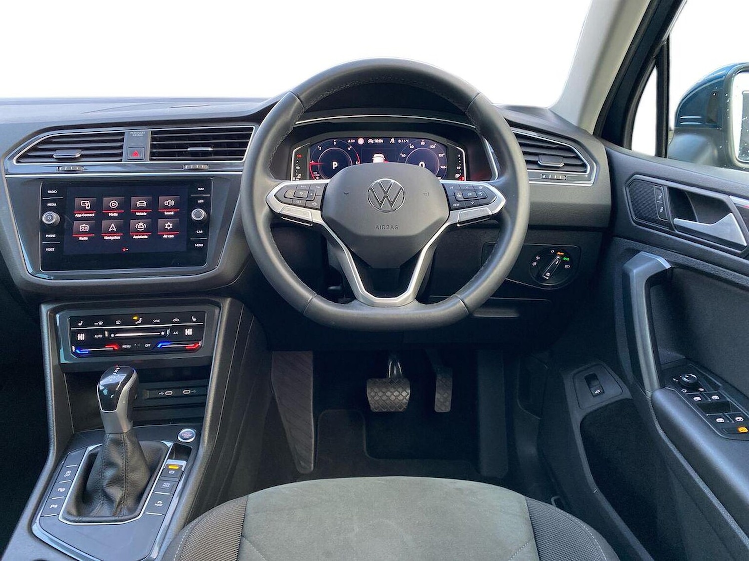 Used Volkswagen Tiguan 2023 for sale - 76637728: Photo 9