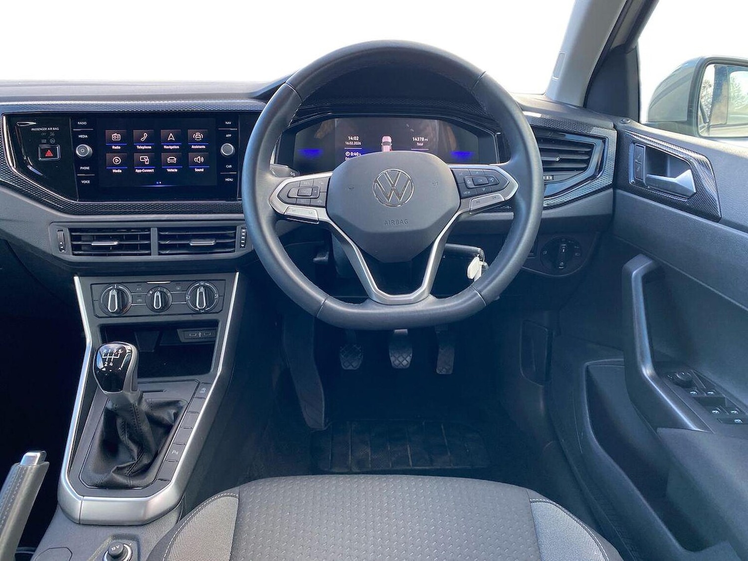 Used Volkswagen Polo 2024 for sale - 78064443: Photo 9