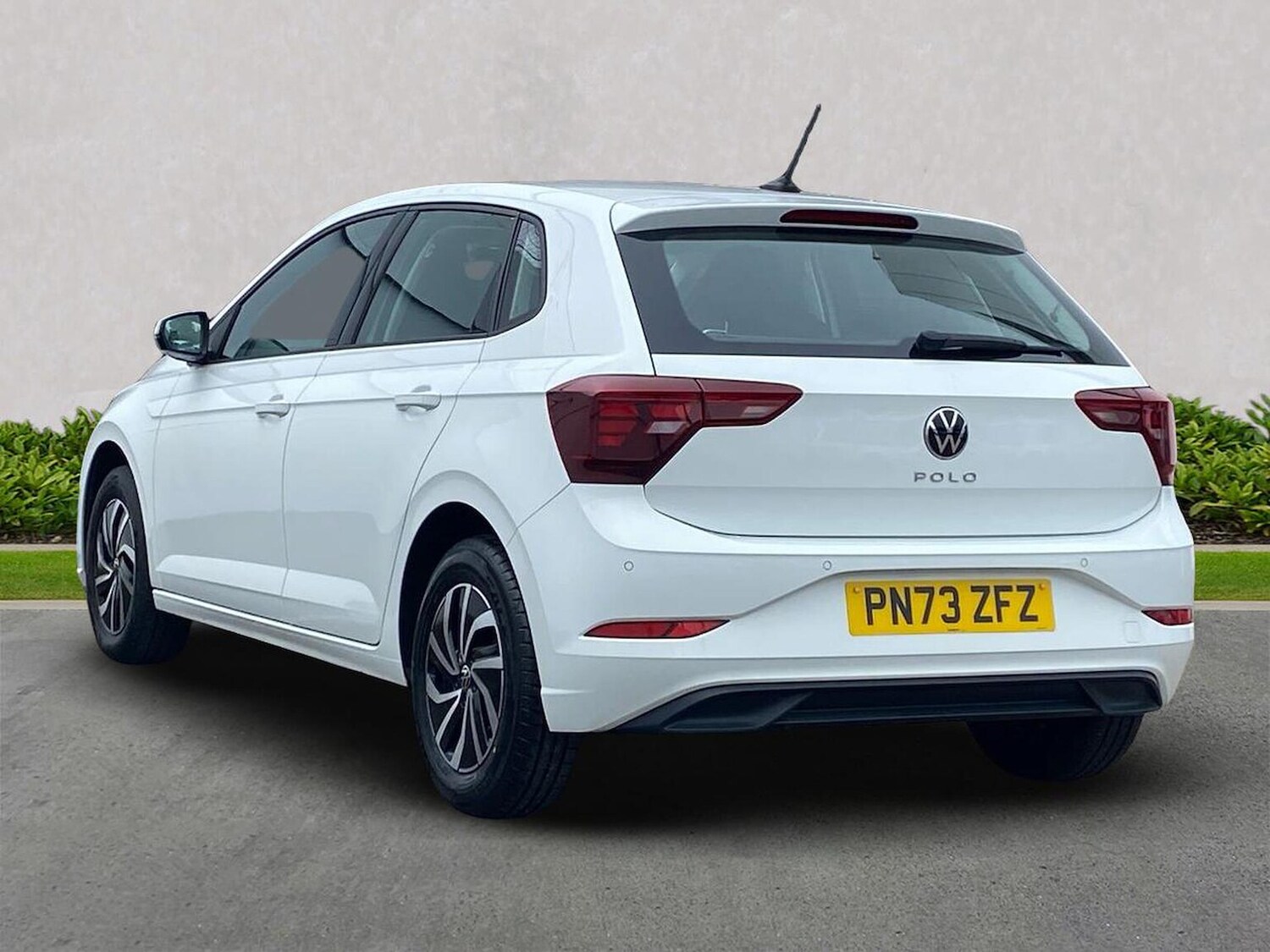 Used Volkswagen Polo 2023 for sale - 75996417: Photo 2