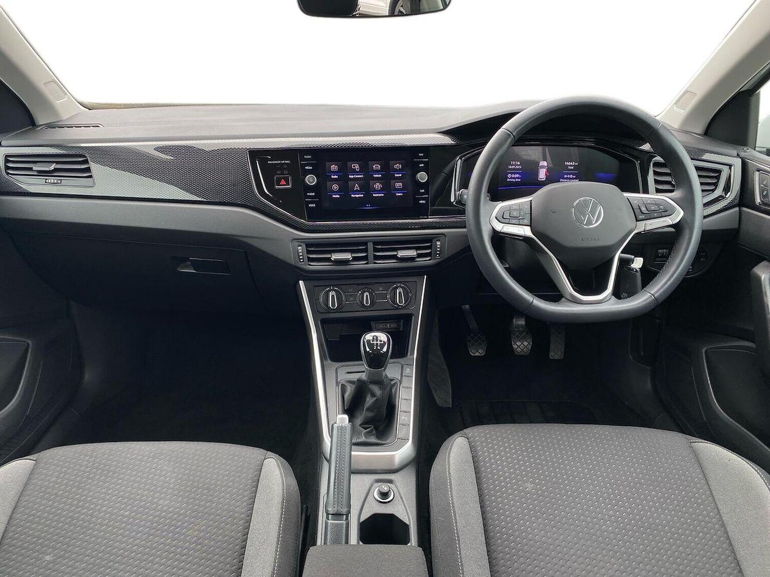 Used Volkswagen Polo 2023 for sale - 75996417: Photo 8