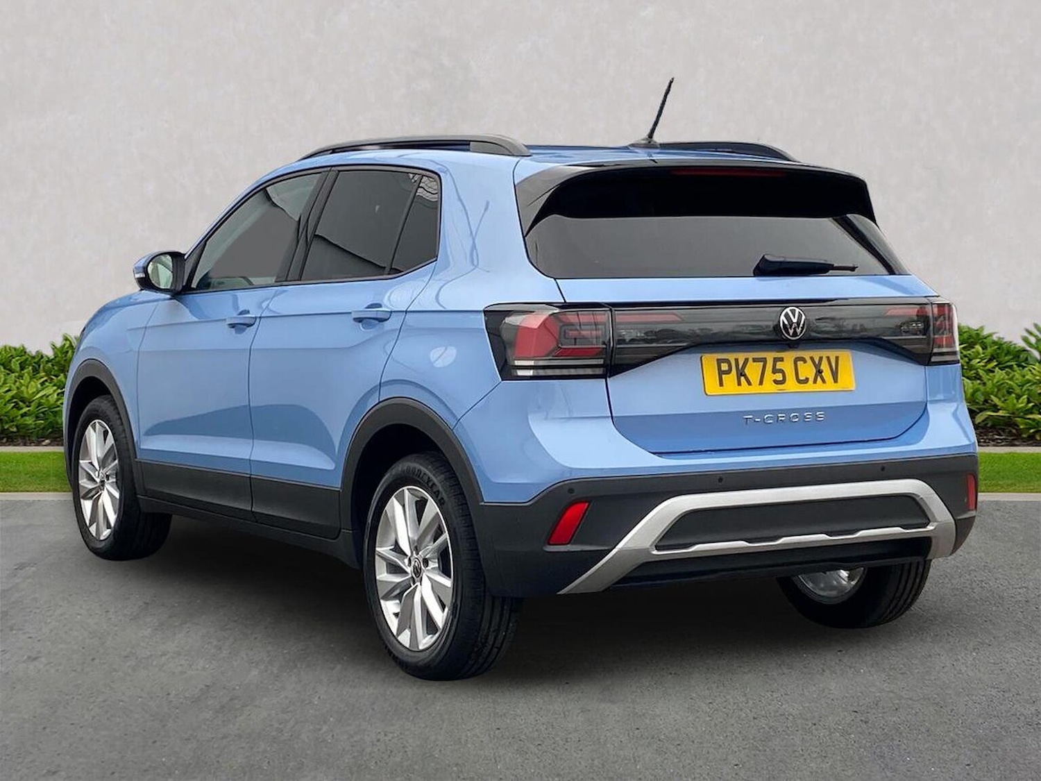 Used Volkswagen T-Cross 2025 for sale - 76198475: Photo 2