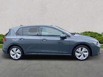 Used Volkswagen Golf 2024 for sale - 75651704: Photo