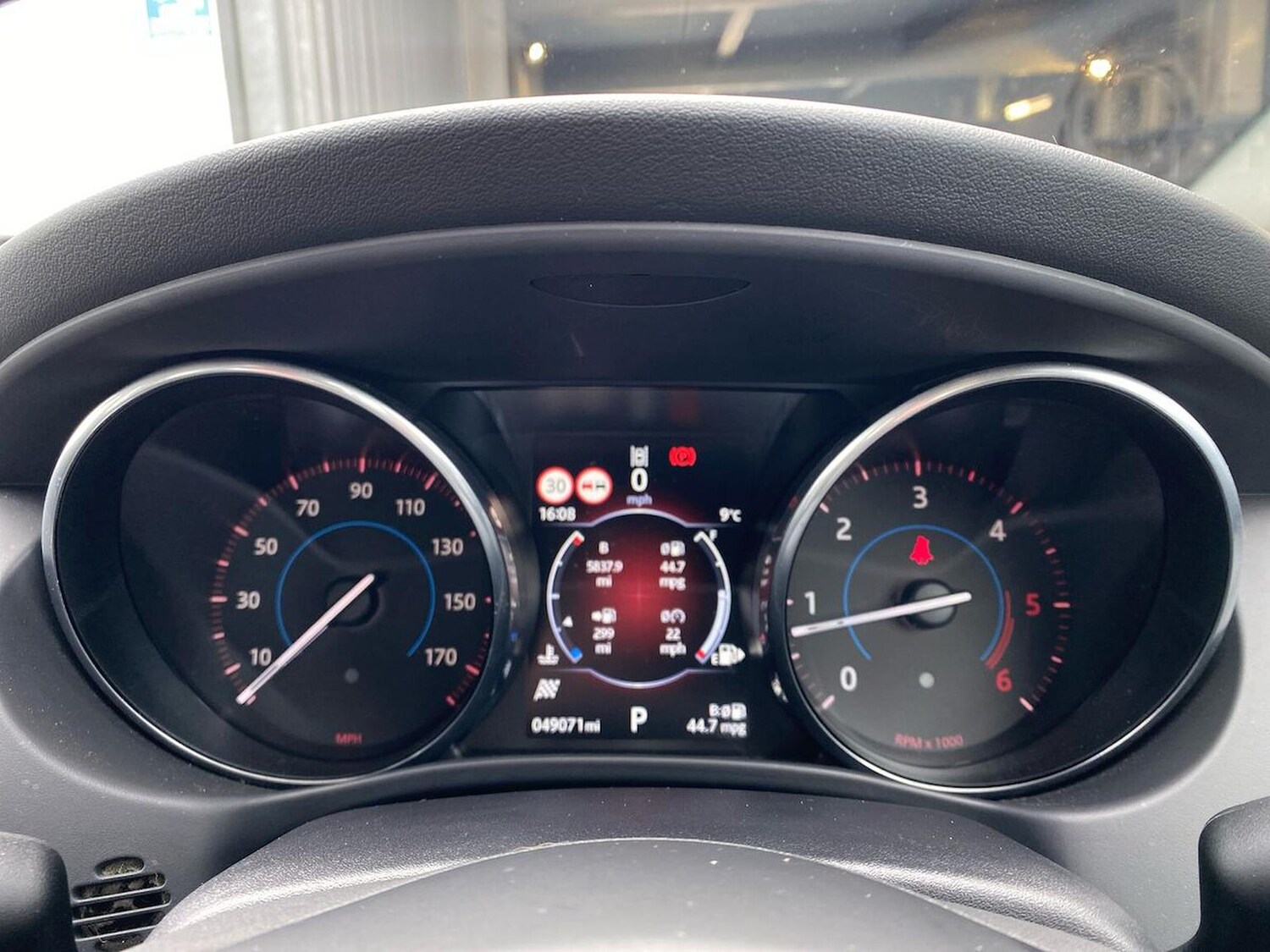 Used Jaguar XE 2016 for sale - 78195932: Photo 10