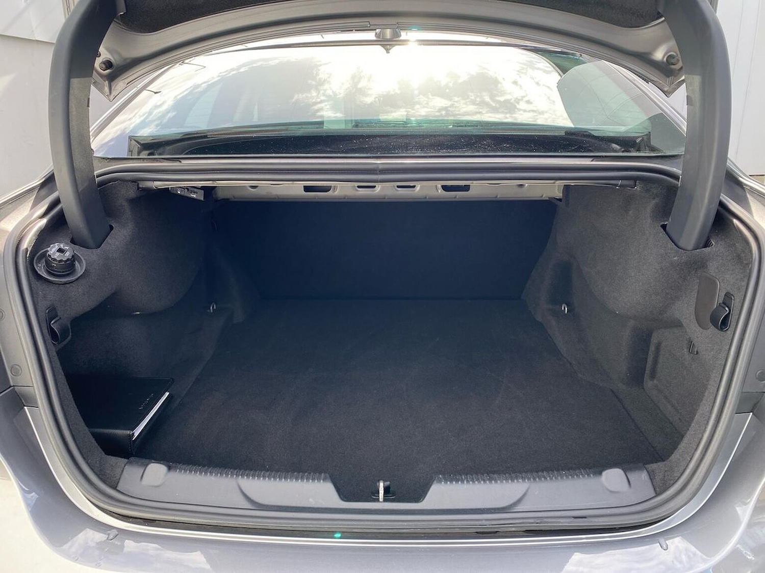 Used Jaguar XE 2016 for sale - 78195932: Photo 17