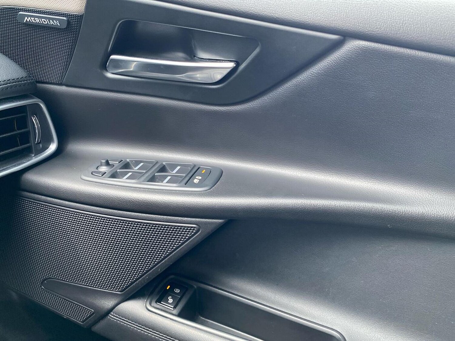 Used Jaguar XE 2016 for sale - 78195932: Photo 21