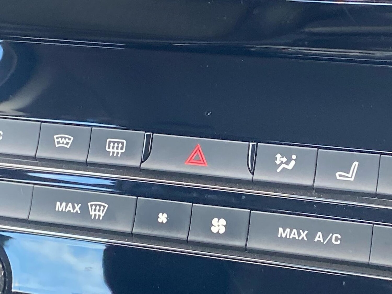 Used Jaguar XE 2016 for sale - 78195932: Photo 22