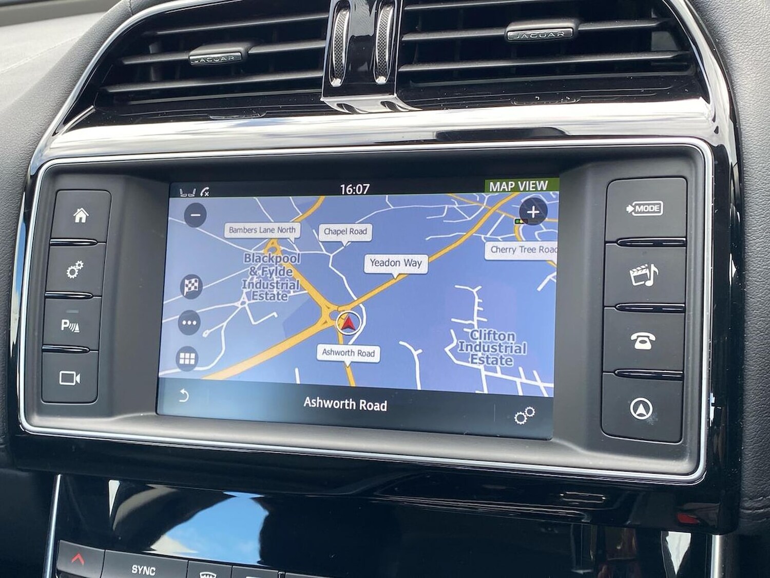 Used Jaguar XE 2016 for sale - 78195932: Photo 24