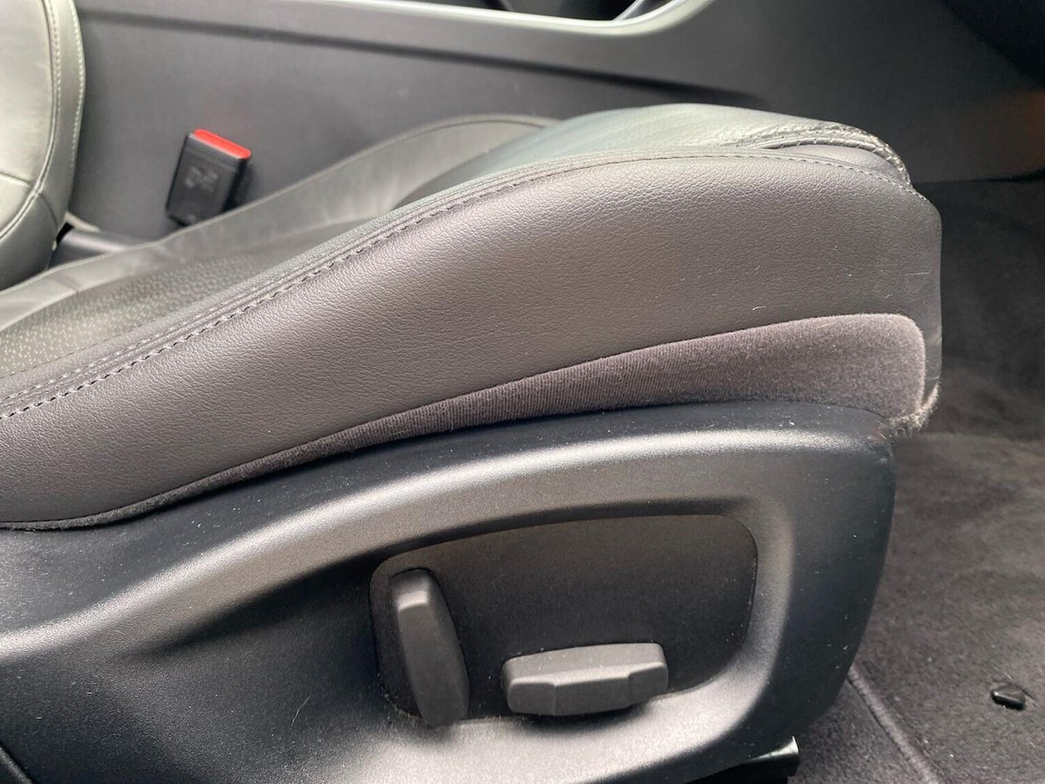 Used Jaguar XE 2016 for sale - 78195932: Photo 30