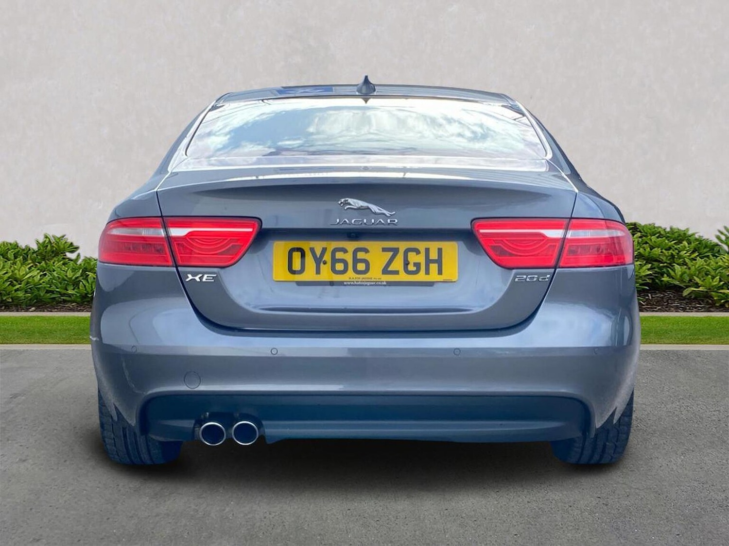 Used Jaguar XE 2016 for sale - 78195932: Photo 4