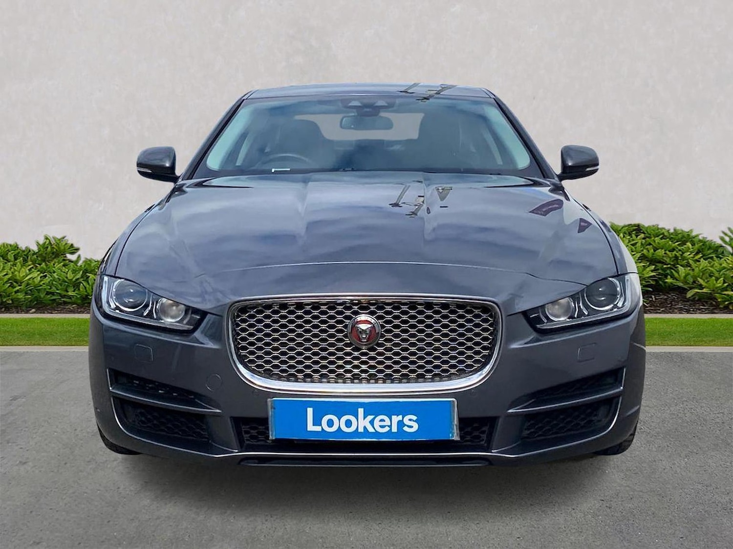 Used Jaguar XE 2016 for sale - 78195932: Photo 5
