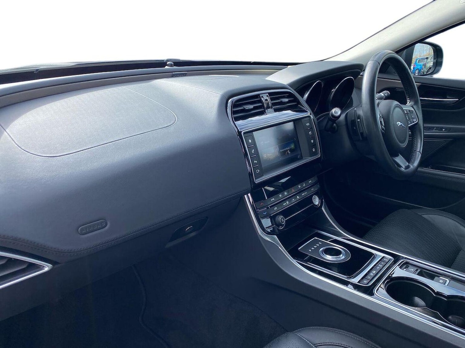 Used Jaguar XE 2016 for sale - 78195932: Photo 7