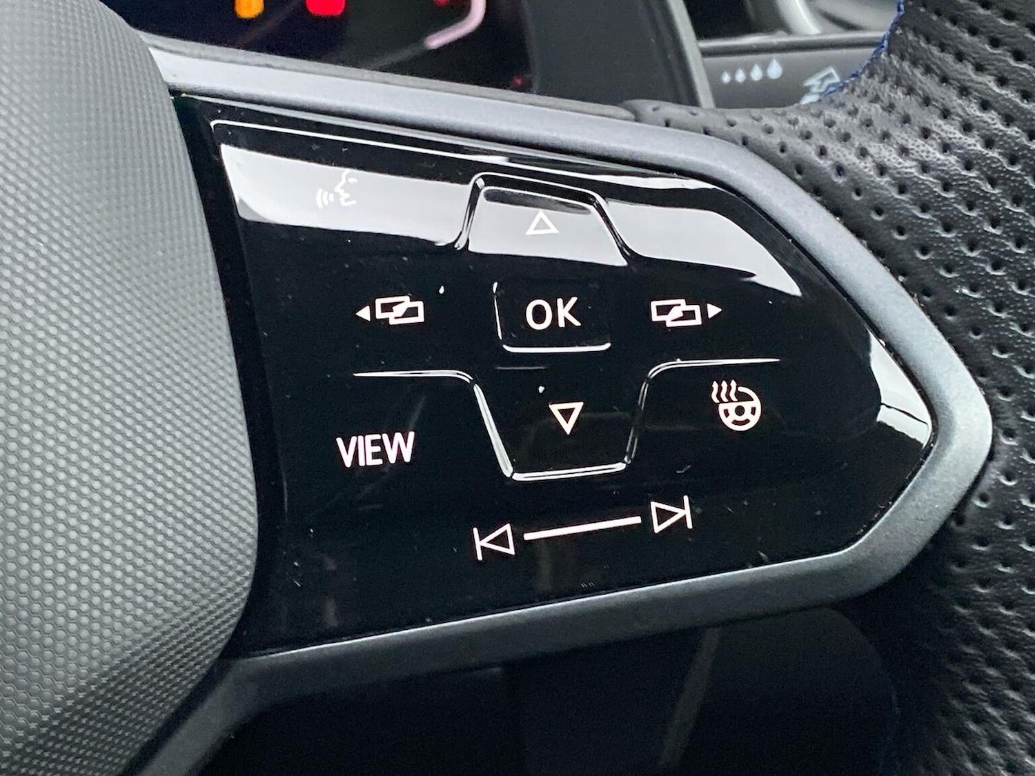 Used Volkswagen T-Roc 2023 for sale - 76821753: Photo 26