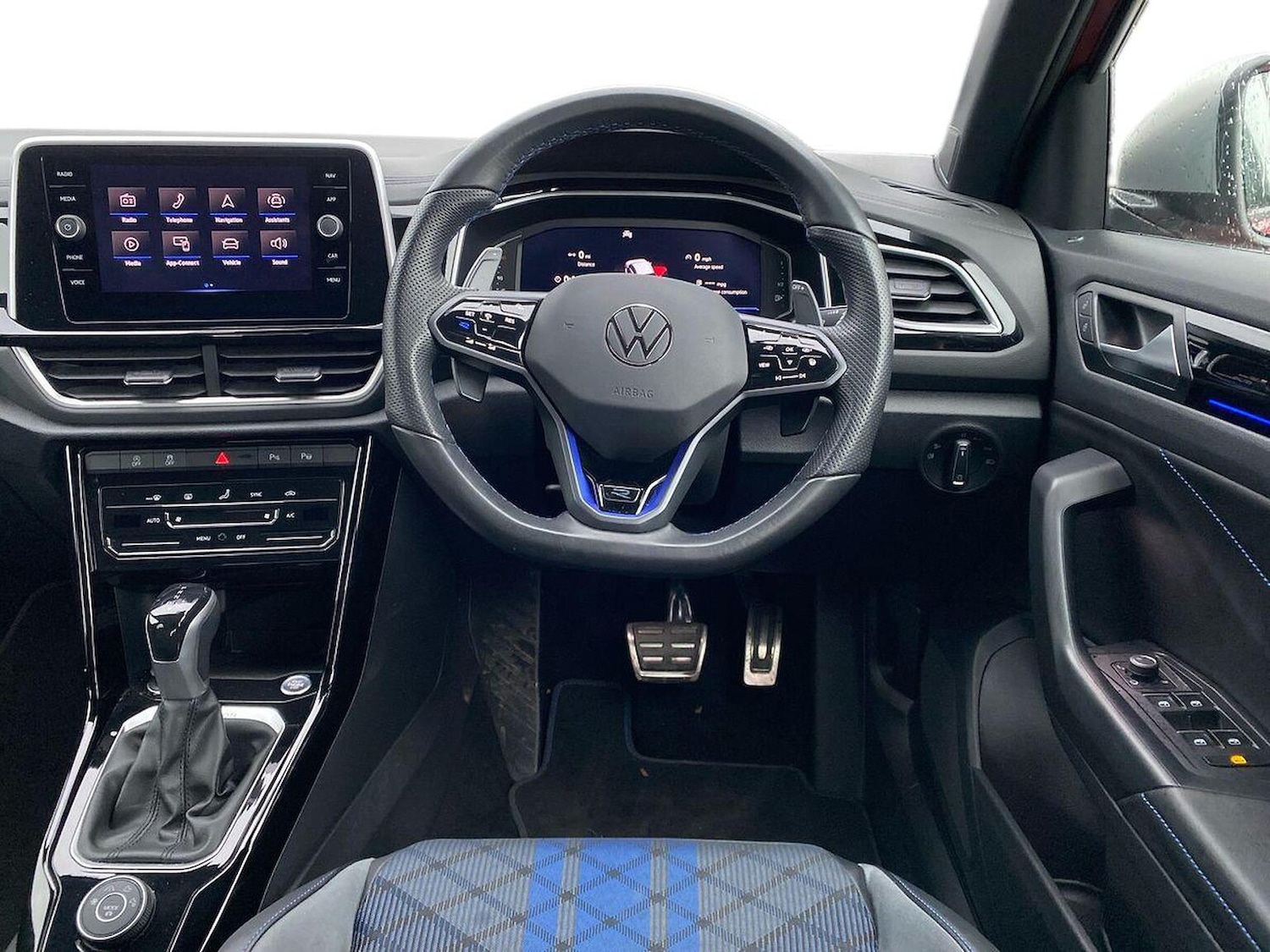 Used Volkswagen T-Roc 2023 for sale - 76821753: Photo 9