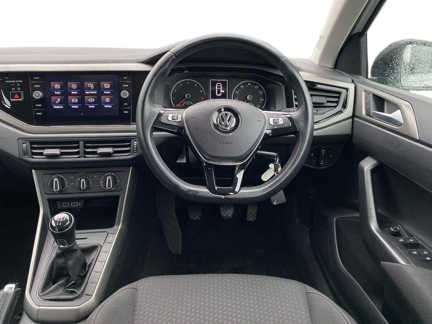 Used Volkswagen Polo 2019 for sale - 76809408: Photo 9