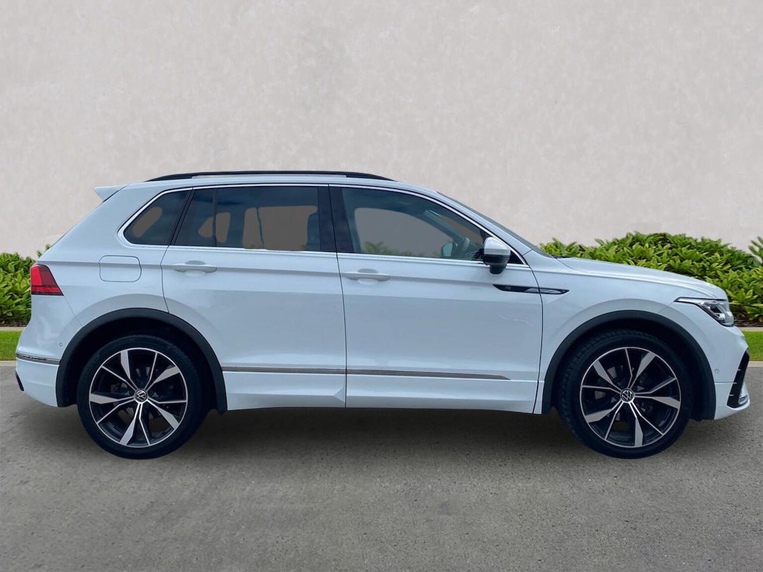 Used Volkswagen Tiguan 2023 for sale - 76357931: Photo 3