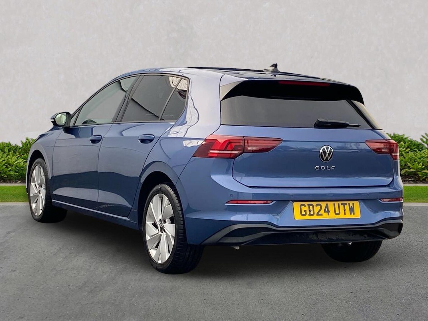 Used Volkswagen Golf 2024 for sale - 76693433: Photo 2