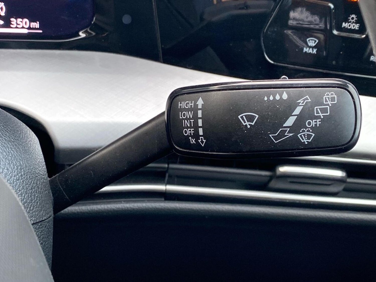 Used Volkswagen Golf 2024 for sale - 76693433: Photo 28