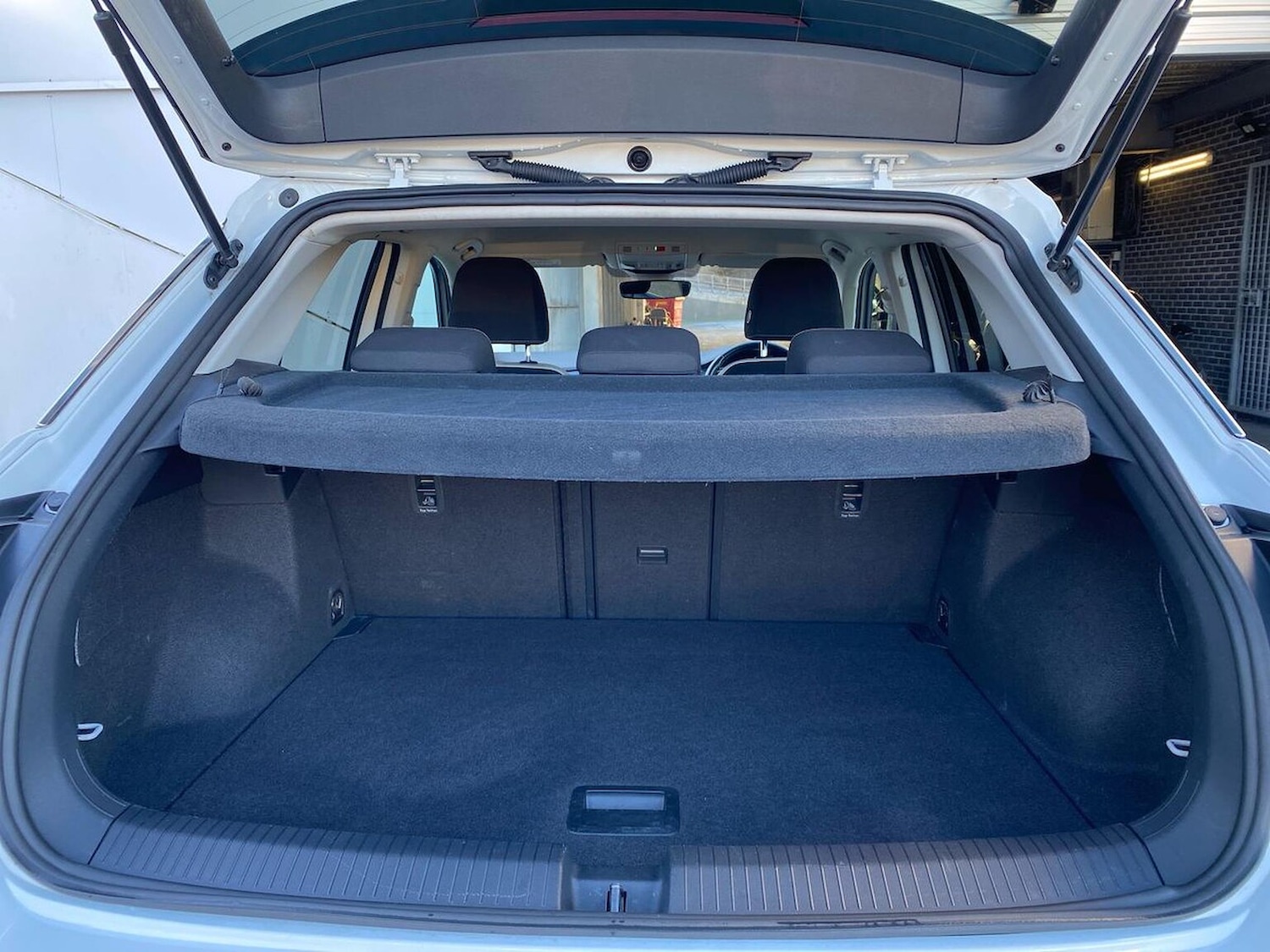 Used Volkswagen T-Roc 2021 for sale - 76699540: Photo 17