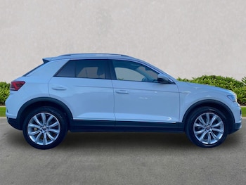 Used Volkswagen T-Roc 2021 for sale - 76699540: Photo