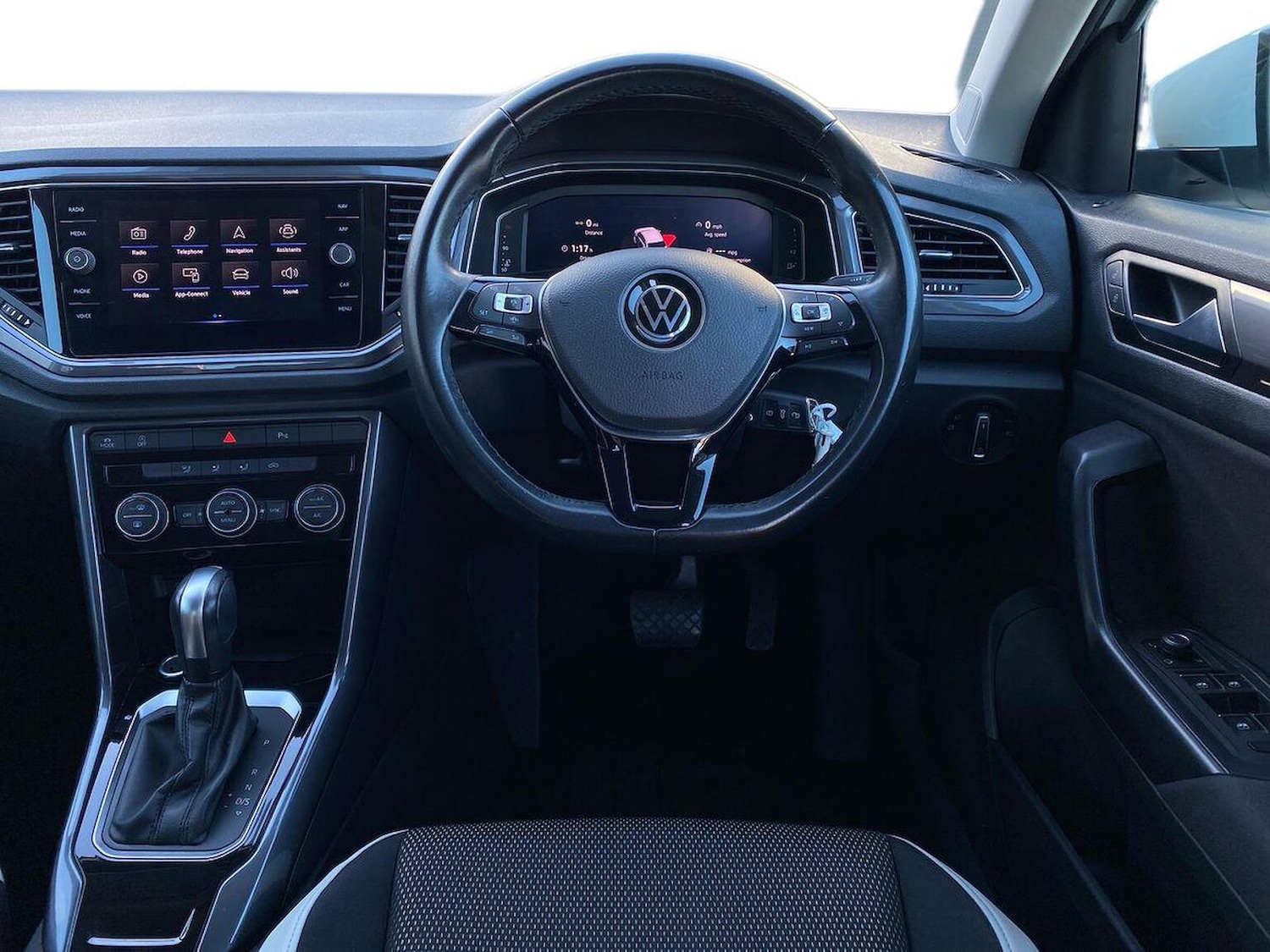 Used Volkswagen T-Roc 2021 for sale - 76699540: Photo 9