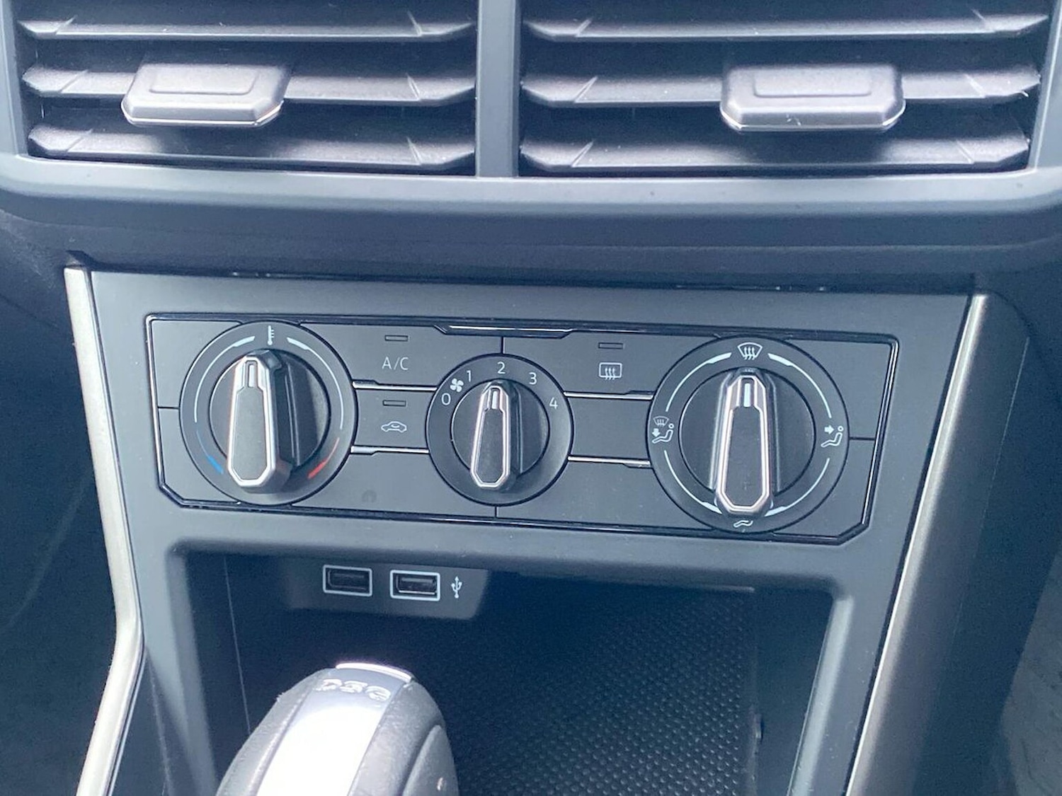 Used Volkswagen Polo 2019 for sale - 76477331: Photo 12