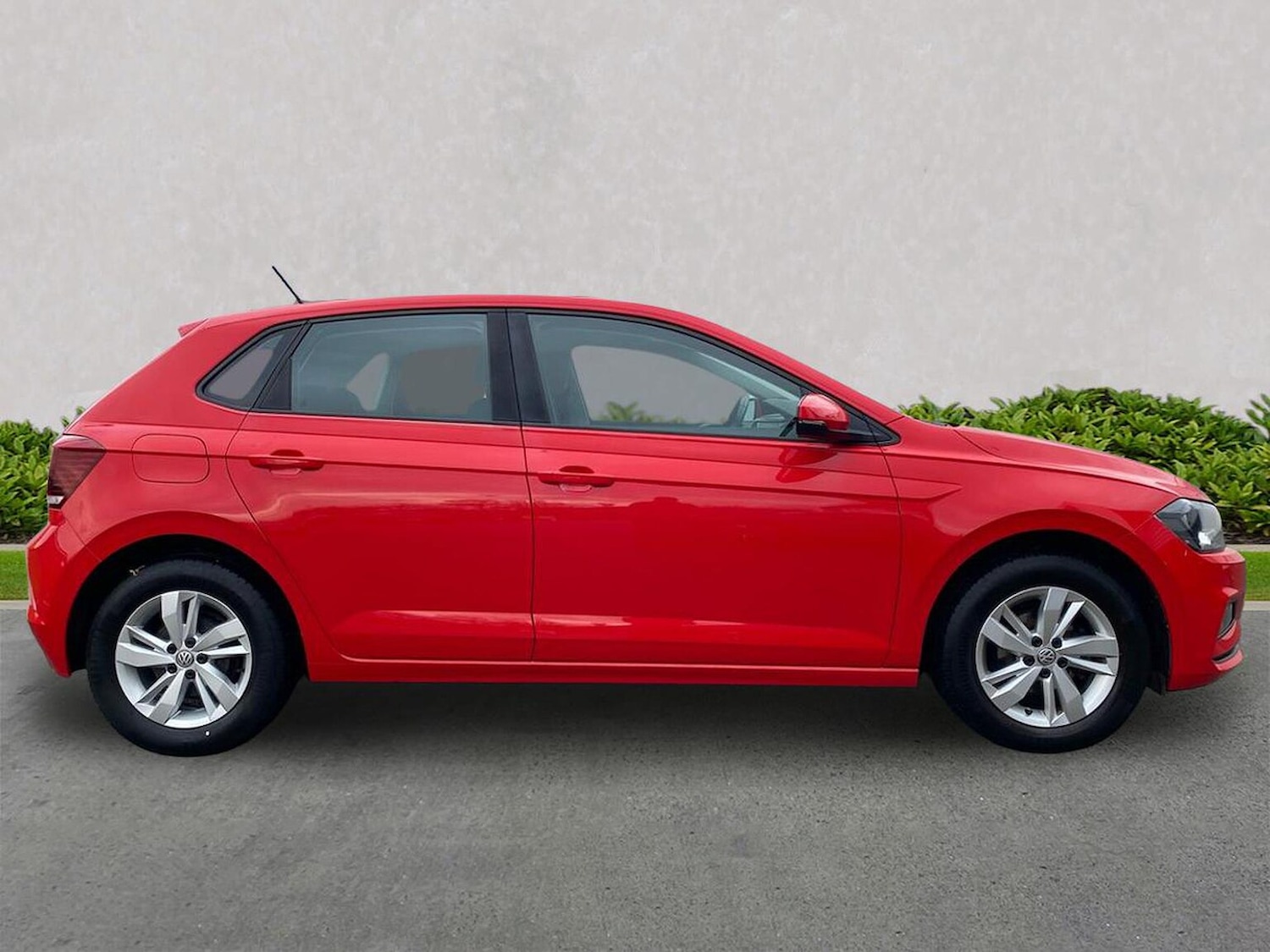 Used Volkswagen Polo 2019 for sale - 76477331: Photo 3