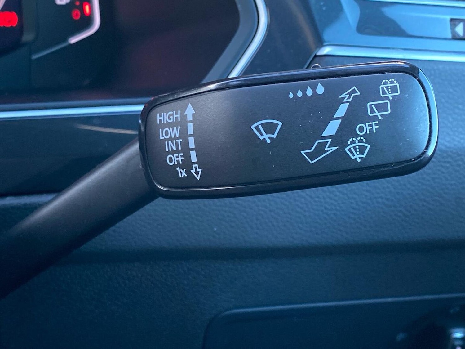 Used Volkswagen Tiguan 2020 for sale - 76600141: Photo 28