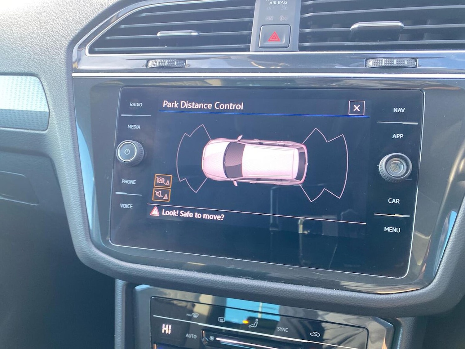 Used Volkswagen Tiguan 2020 for sale - 77603743: Photo 24