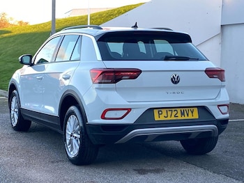 Used Volkswagen T-Roc 2022 for sale - 76628185: Photo