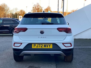 Used Volkswagen T-Roc 2022 for sale - 76628185: Photo