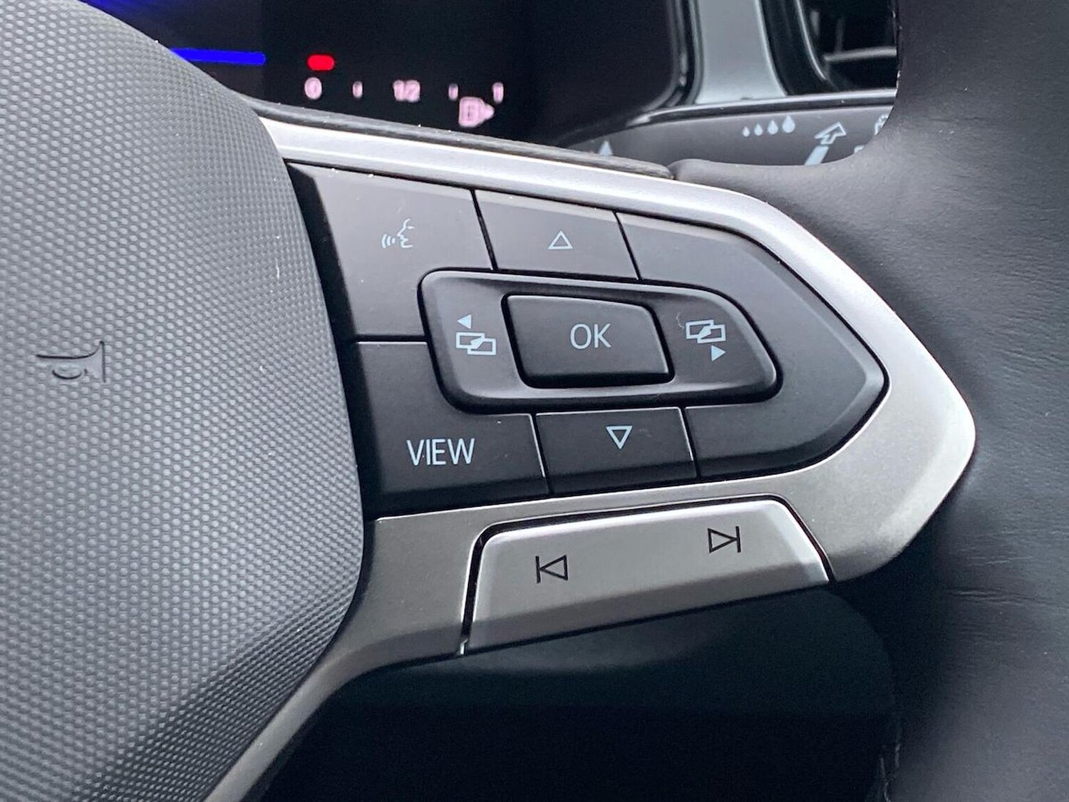 Used Volkswagen T-Roc 2025 for sale - 76263244: Photo 25