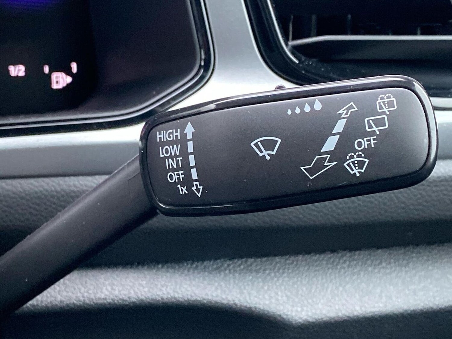 Used Volkswagen T-Roc 2025 for sale - 76263244: Photo 27