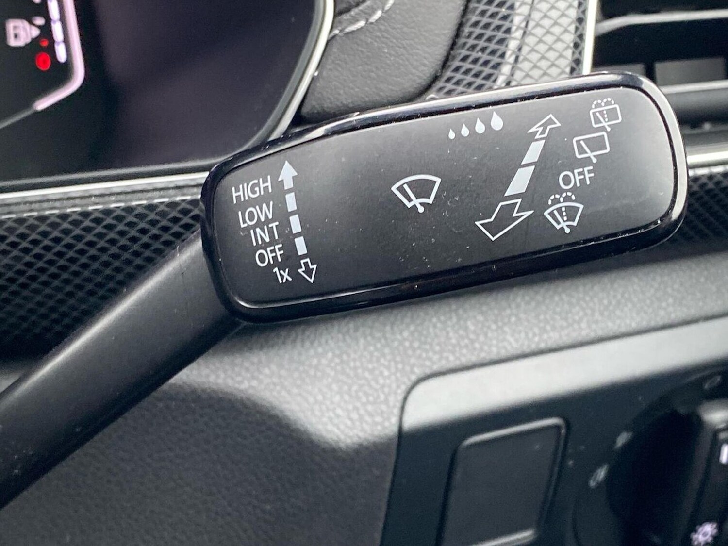 Used Volkswagen T-Cross 2024 for sale - 76264430: Photo 28