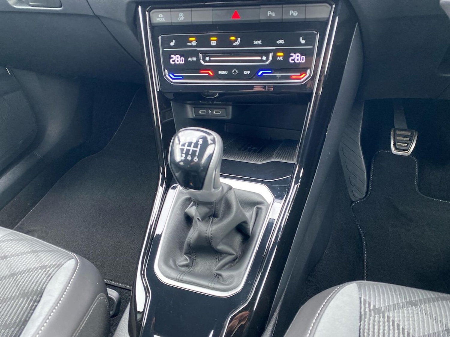 Used Volkswagen T-Roc 2025 for sale - 78195907: Photo 13