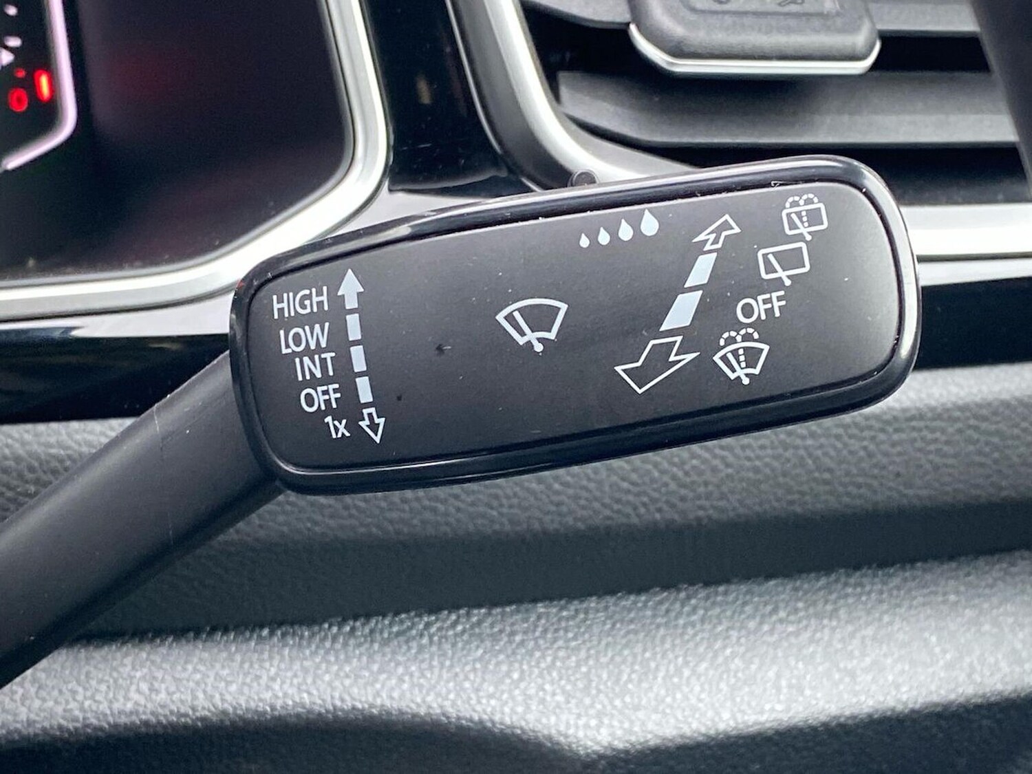 Used Volkswagen T-Roc 2025 for sale - 78195907: Photo 28