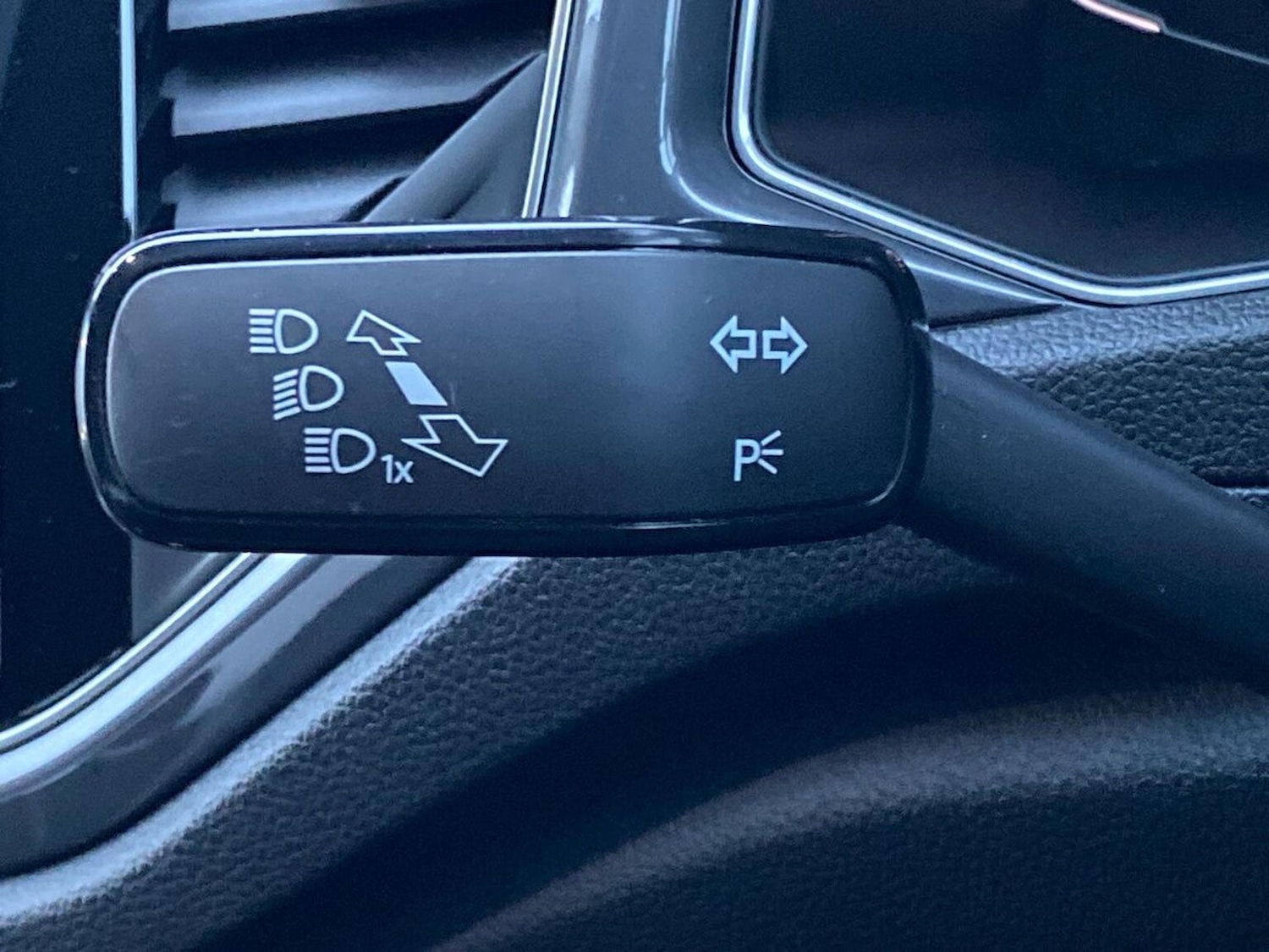 Used Volkswagen T-Roc 2021 for sale - 77687971: Photo 29