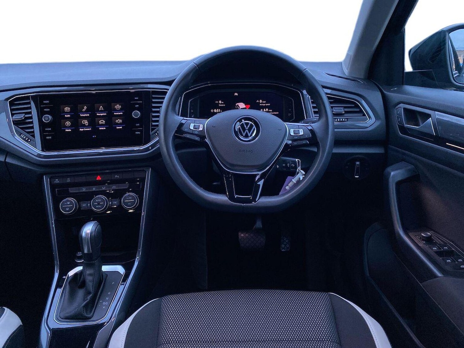 Used Volkswagen T-Roc 2021 for sale - 77687971: Photo 9