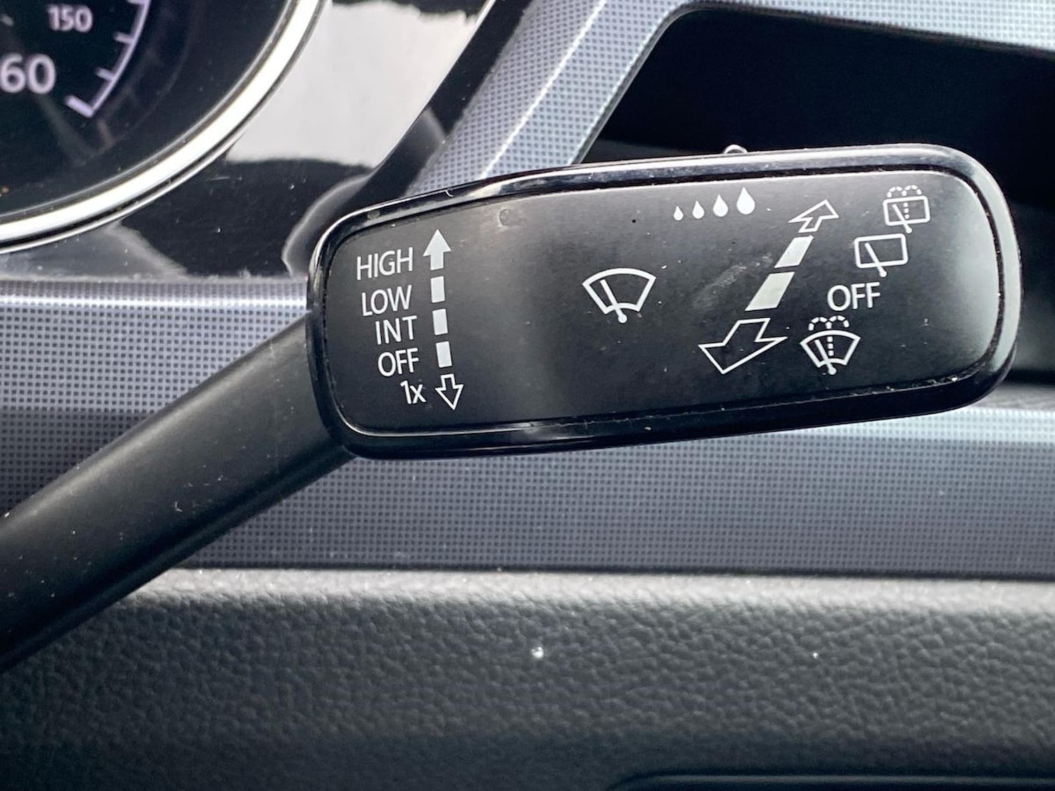 Used Volkswagen Touran 2020 for sale - 77759340: Photo 28