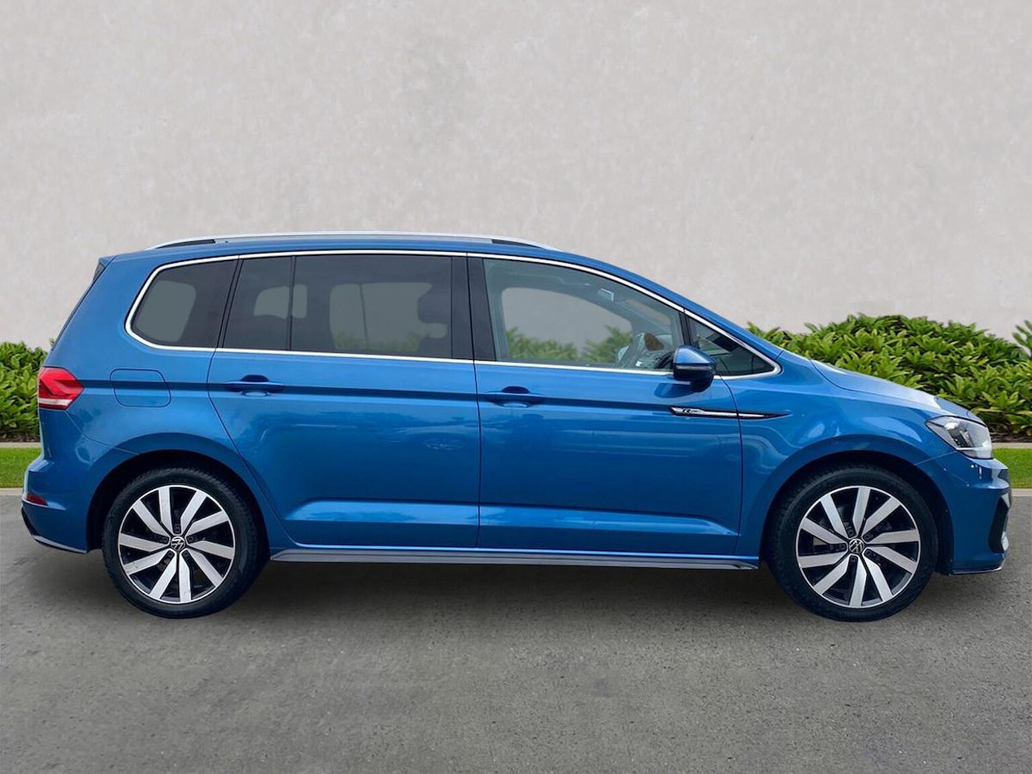 Used Volkswagen Touran 2020 for sale - 77759340: Photo 3