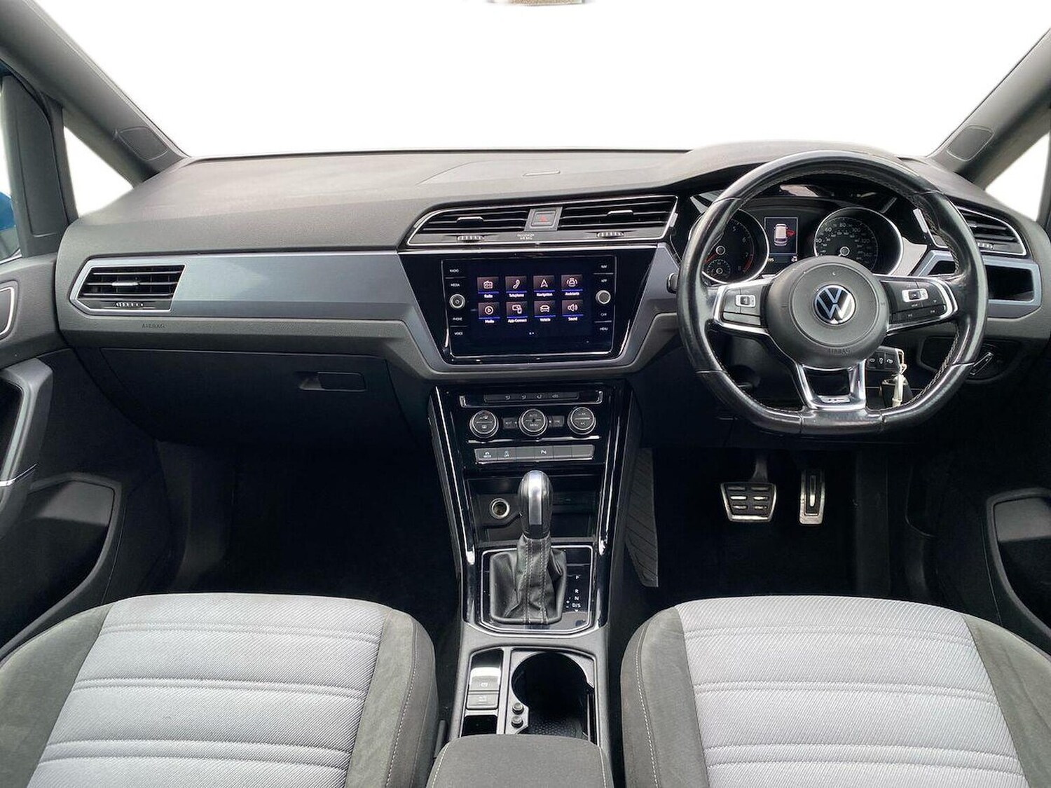 Used Volkswagen Touran 2020 for sale - 77759340: Photo 8