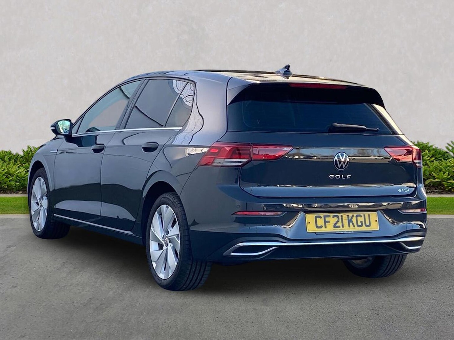 Used Volkswagen Golf 2021 for sale - 76600138: Photo 2