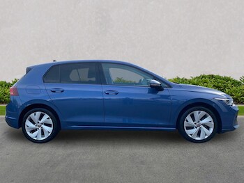 Used Volkswagen Golf 2024 for sale - 76565513: Photo