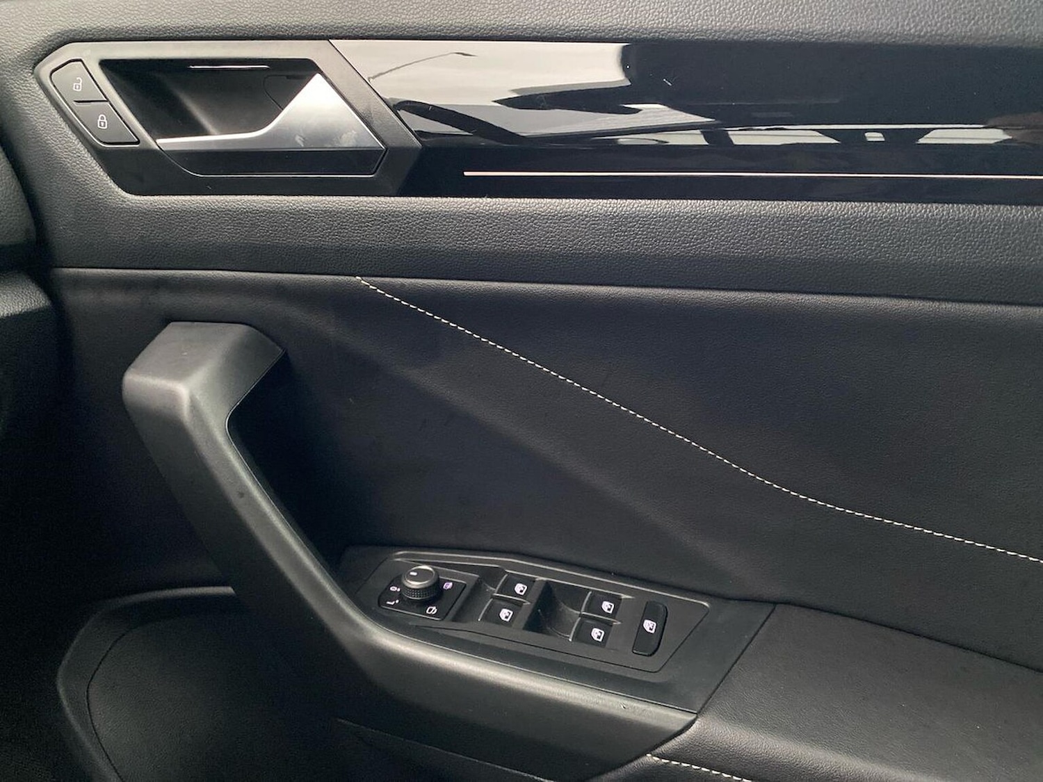 Used Volkswagen T-Roc 2022 for sale - 76455322: Photo 21