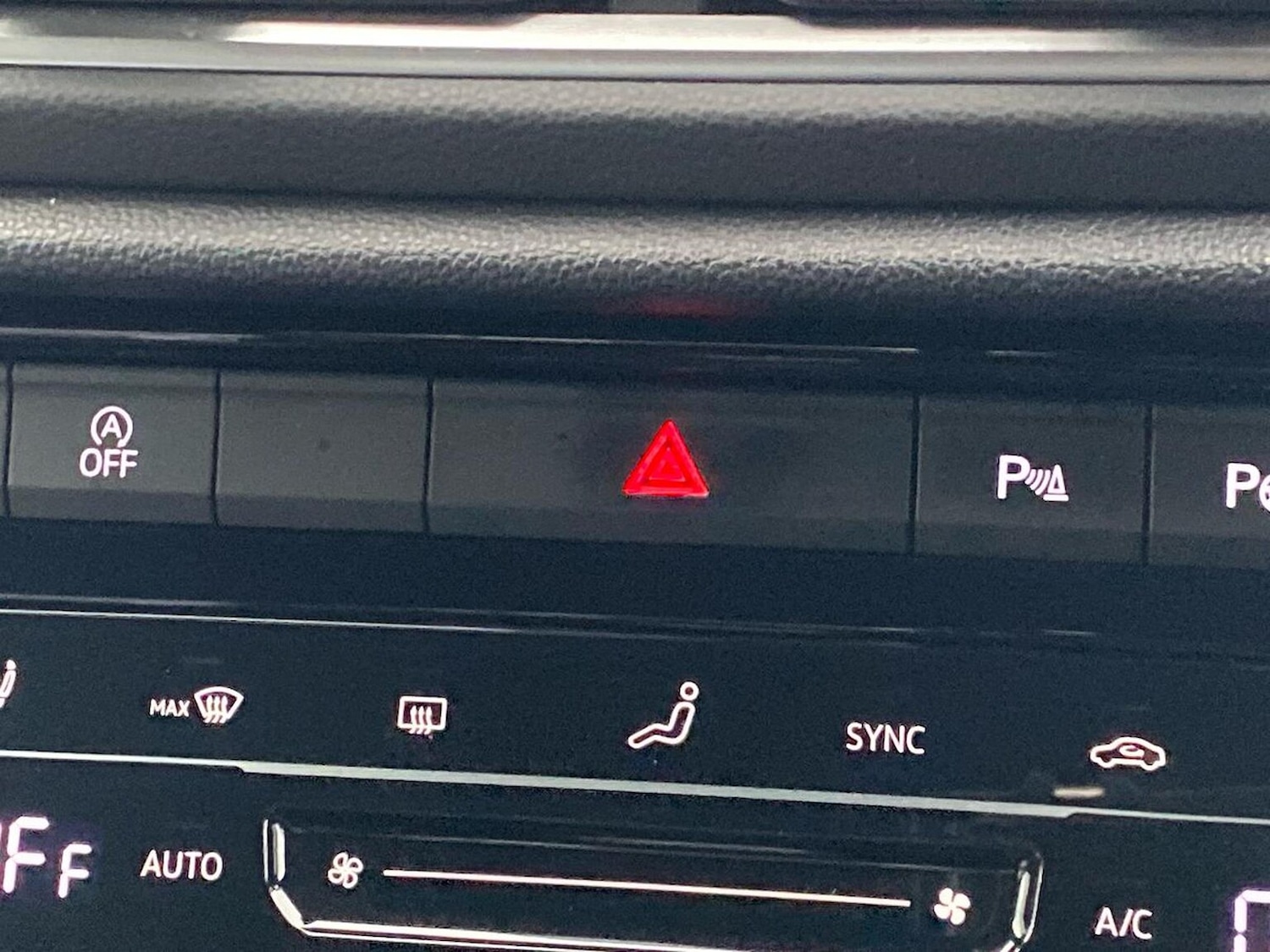 Used Volkswagen T-Roc 2022 for sale - 76455322: Photo 22